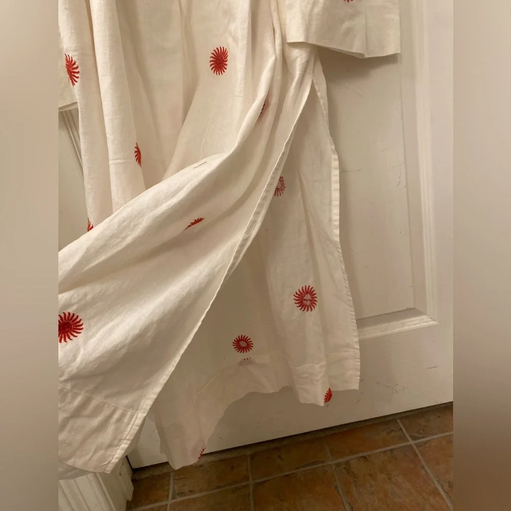 Free people White Dress with Red Floral Embroidery size XS oversized - Picture 7 of 10